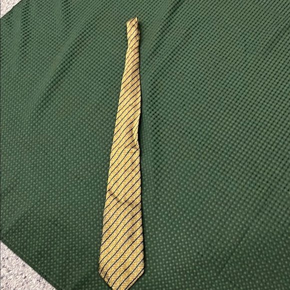 Patrick Francis tie 100% silk Yellow Patterned Men's Tie - Picture 4 of 8